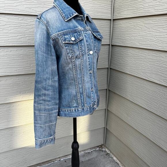 Gap -Gapstretch women’s size M denim jacket, medium -light wash. - Picture 7 of 10